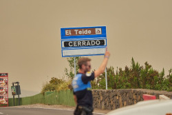 Ordenan la evacuaci&oacute;n preventiva del Parador Nacional de El Teide (Tenerife)
