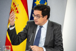 Oscar L&oacute;pez elude responder si el PSOE debe denunciar a Salazar en los tribunales