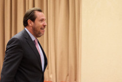 &Oacute;scar Puente se&ntilde;ala que el 50% de las incidencias ferroviarias se dan en Catalu&ntilde;a e imaginamos que el otro 50% en Cantabria 