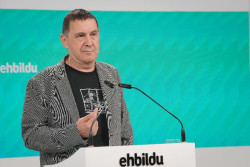 Otegi admite que Antxon Alonso le present&oacute; a Cerd&aacute;n con quien marc&oacute; "la v&iacute;a de comunicaci&oacute;n" entre EH Bildu y PSOE