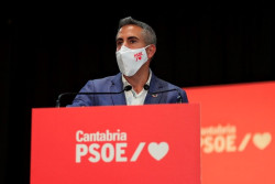 Pablo Zuloaga presenta su precandidatura para seguir liderando el PSOE de Cantabria