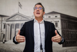 Patxi L&oacute;pez intenta justificar un gobierno de comunistas, independentistas y BILDU presidido por S&aacute;nchez