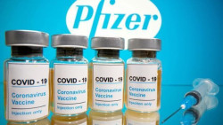 Pfizer avanza que podr&iacute;a tener lista en marzo una vacuna adaptada a &oacute;micron