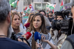 Podemos critica que el problema en vivienda no es quien sea ministra sino un Gobierno que "toma por idiota a la gente"