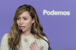 Podemos reaccionar&aacute; ?con una pataleta? la reforma del PSOE al `s&iacute; es s&iacute;` pero no dimiten los ministros comunistas 