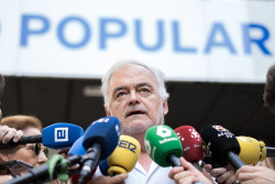 Pons (PP) acusa al Gobierno de ser "c&oacute;mplice" del "chantaje" del chavismo a Edmundo Gonz&aacute;lez