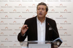 PP acusa a Zuloaga de "divisi&oacute;n" y cree que los actos por la muerte de Franco son "para tapar la corrupci&oacute;n de S&aacute;nchez"