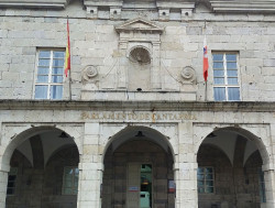 PP y Vox sacan adelante la Ley de Simplificaci&oacute;n de Cantabria, que entrar&aacute; en vigor en una semana