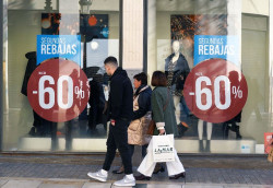 Publicidad enga&ntilde;osa, descuentos "irrisorios" y "m&aacute;s tomaduras de pelo", pr&aacute;cticas "denunciables" en rebajas para FACUA