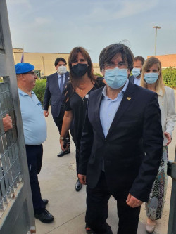 Puigdemont sale de prisi&oacute;n e insulta a Espa&ntilde;a preparando el indulto que le dar&aacute; Sanchez