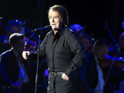 Raphael anuncia dos conciertos m&aacute;s en Madrid con `Raphael&iacute;simo` para el 7 y 8 de diciembre en el Movistar Arena