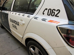 Registros de la Guardia Civil en Barbate, Jerez y La L&iacute;nea en una operaci&oacute;n contra el tr&aacute;fico de hach&iacute;s
