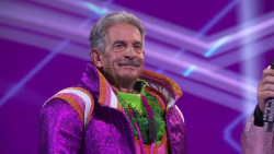 Revilla aparece tras la m&aacute;scara de Br&oacute;coli en el programa Mask Singer