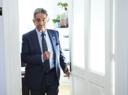  Revilla espera una alta participaci&oacute;n en Cantabria, "por encima del 80%", porque "la gente est&aacute; movilizada"