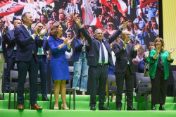  Revilla llena el Palacio de Festivales y reta al PP y al PSOE: "El PRC va a ganar y habr&aacute; condiciones muy duras para pactar"