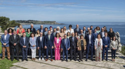 Revilla se toma "a risa" el cartel del PP con su foto y la de S&aacute;nchez: "Me han sacado bien y me hace una propaganda m&aacute;s"