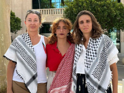 Reyes Rigo y otros cinco miembros de la segunda flotilla a Gaza aterrizan en el aeropuerto de Madrid con &iquest;billetes gratis?