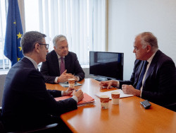 Reynders avisa a PP y PSOE de que les toca mostrar voluntad pol&iacute;tica de acuerdo para retomar la mediaci&oacute;n del CGPJ