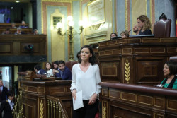 Rifirafe de PSOE y PP en el Congreso pese a votar juntos la reforma del s&iacute; es s&iacute; en el d&iacute;a "m&aacute;s dif&iacute;cil" de Montero