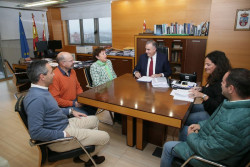 Roberto Media,Fomento, redactar&aacute; una alternativa de tr&aacute;fico en Comillas para evitar el centro del casco urbano