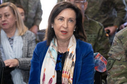 Robles confiesa que el 12 de octubre "lo pasa mal" porque hay mucha gente que va al desfile para insultar a S&aacute;nchez