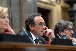 Rull avisa de que Puigdemont "no ser&aacute; detenido" dentro del Parlament mientras &eacute;l presida la c&aacute;mara