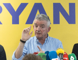 Ryanair podr&iacute;a subir la comisi&oacute;n a los trabajadores que identifiquen equipaje que excede el tama&ntilde;o permitido