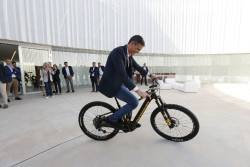 S&aacute;nchez anuncia 560 millones de euros para estudios de programaci&oacute;n, rob&oacute;tica y refuerzo escolar