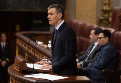 S&aacute;nchez  asegura en plan victimista  que es un pol&iacute;tico "limpio"
