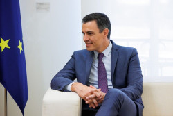 S&aacute;nchez celebra los datos de empleo y destaca que hay menos de tres millones de desempleados por primera vez desde 2008