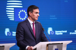 S&aacute;nchez, como si no tuviese bastante con el l&iacute;o que ha montado en Espa&ntilde;a, ataca a Israel y le acusa de incumplir el Derecho Internacional