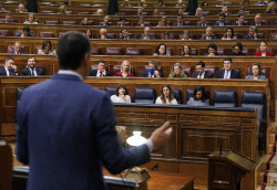` S&aacute;nchez desesperado alude a una foto de Feij&oacute;o con un narco