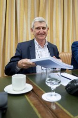 Sanchez despide al presidente de RTVE, se acercan las elecciones y se precisa un presidente servil