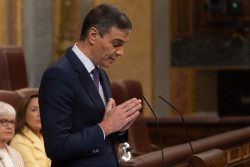 S&aacute;nchez emplaza al PP a decir si apoya reconocer a Palestina y Feij&oacute;o le replica que "con qu&eacute; fronteras"