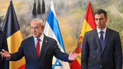 Sanchez en  Israel  cuestiona el derecho de respuesta-defensa  de Israel sin condenar con rotundidad las atrocidades de Hamas 