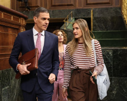 S&aacute;nchez iniciar&aacute; el curso con un hueso para que le siga la oposici&oacute;n , un Pacto de Estado por la emergencia clim&aacute;tica 