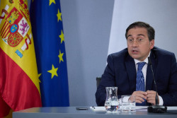 S&aacute;nchez llevar&aacute; la oficialidad del catal&aacute;n en la UE hasta al Tribunal Europeo de Justicia para contentar a Puigdemont