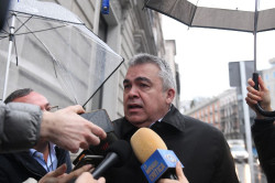 S&aacute;nchez manda ceder las competencias estatales migratorias a la Generalitat catalana