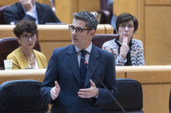 S&aacute;nchez muy cabreado por que se ha descubierto su doble juego llama al PP derecha reaccionaria