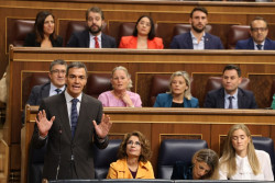 S&aacute;nchez muy preocupado con los s&iacute;mbolos franquistas y nada con la corrupci&oacute;n de su familia y entorno