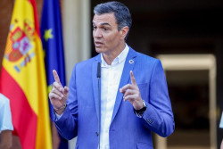 S&aacute;nchez que es quien acerca a los asesinos a carceles vascas para que puedan obtener redenci&oacute;n de penas y la libertad,  acusa al PP de "uso espurio" de su decisi&oacute;n