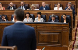 S&aacute;nchez, se quita la careta y  actuar&aacute;  en julio contra los medios  de comunicaci&oacute;n que le critican