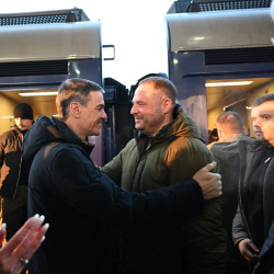 S&aacute;nchez va a  Kiev a hacerse una foto con Zelenski cuando Ucrania solo necesita armas 