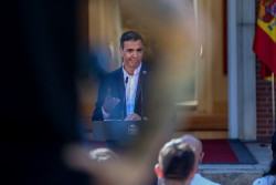 Sanchez y Espa&ntilde;a andan muy flojos de fuerza en Bruselas que no apoya el MidCat tras la oposici&oacute;n de Macron 