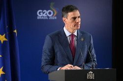 S&aacute;nchez y su mujer con los ministros citados por Aldama  presentan una papeleta  de conciliaci&oacute;n previa a la querella contra Aldama 