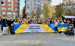 Santander traslada su solidaridad al pueblo ucraniano cuando se cumplen diez meses de guerra