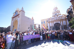 Se celebra una  concentraci&oacute;n ante la Macarena y brindan con manzanilla  la exhumaci&oacute;n del general Queipo de Llano