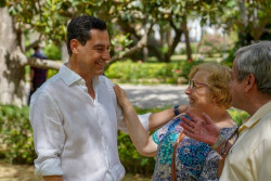 Seis encuestas auguran un amplio triunfo del PP con hasta 53 esca&ntilde;os, cerca de la mayor&iacute;a absoluta