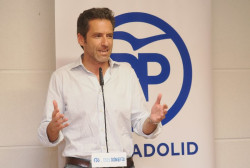 S&eacute;mper pone en duda la "contundencia" del Gobierno con Rubiales: "Tiene una patata caliente que ha de resolver"