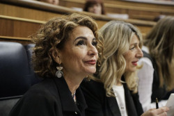 Sumar insiste en levantar el veto de Hacienda a eximir el SMI de IRPF, aunque sea haciendo pinza con PP en el Congreso